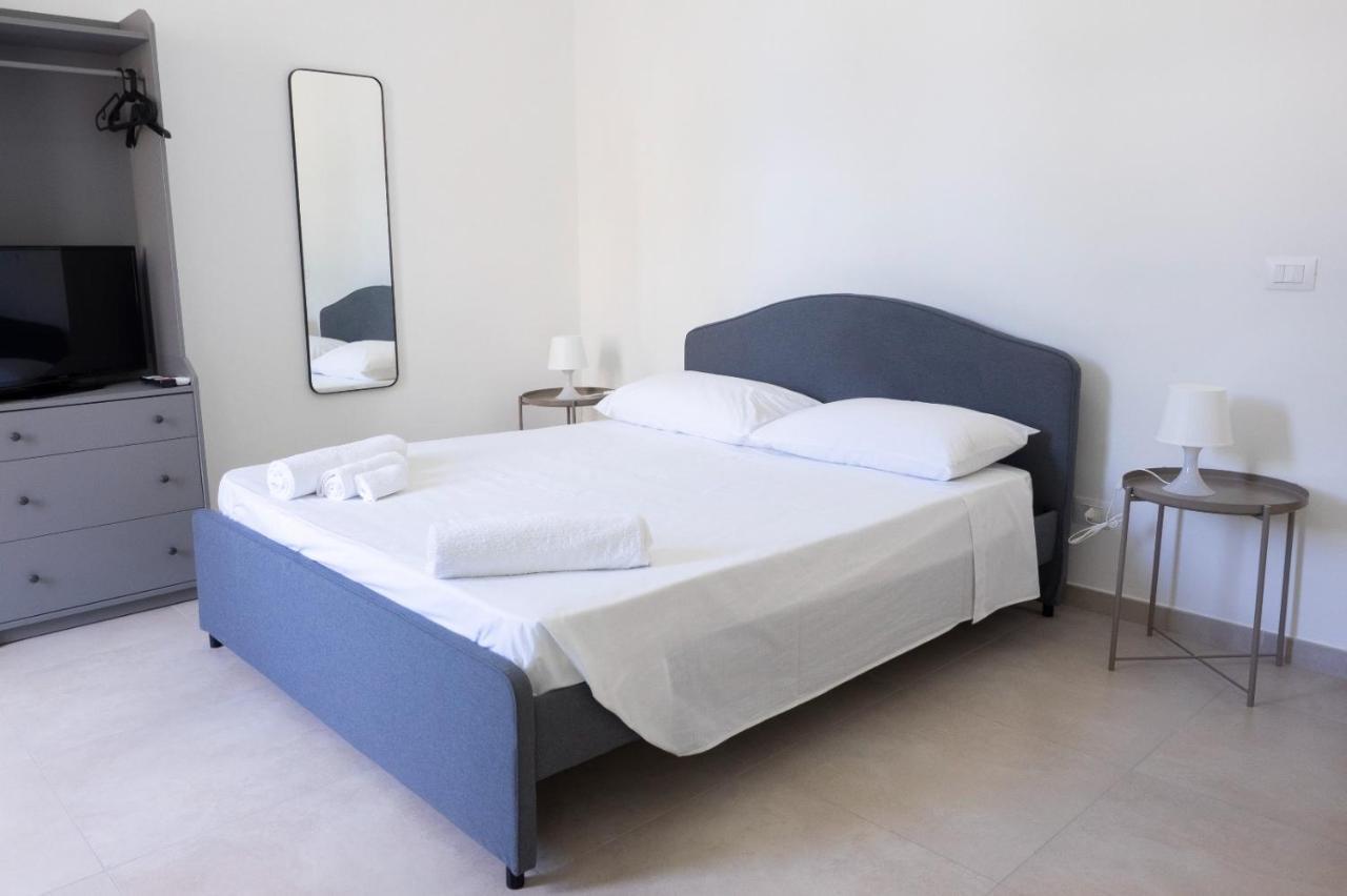 Seaport #Rooms Trani Exterior photo